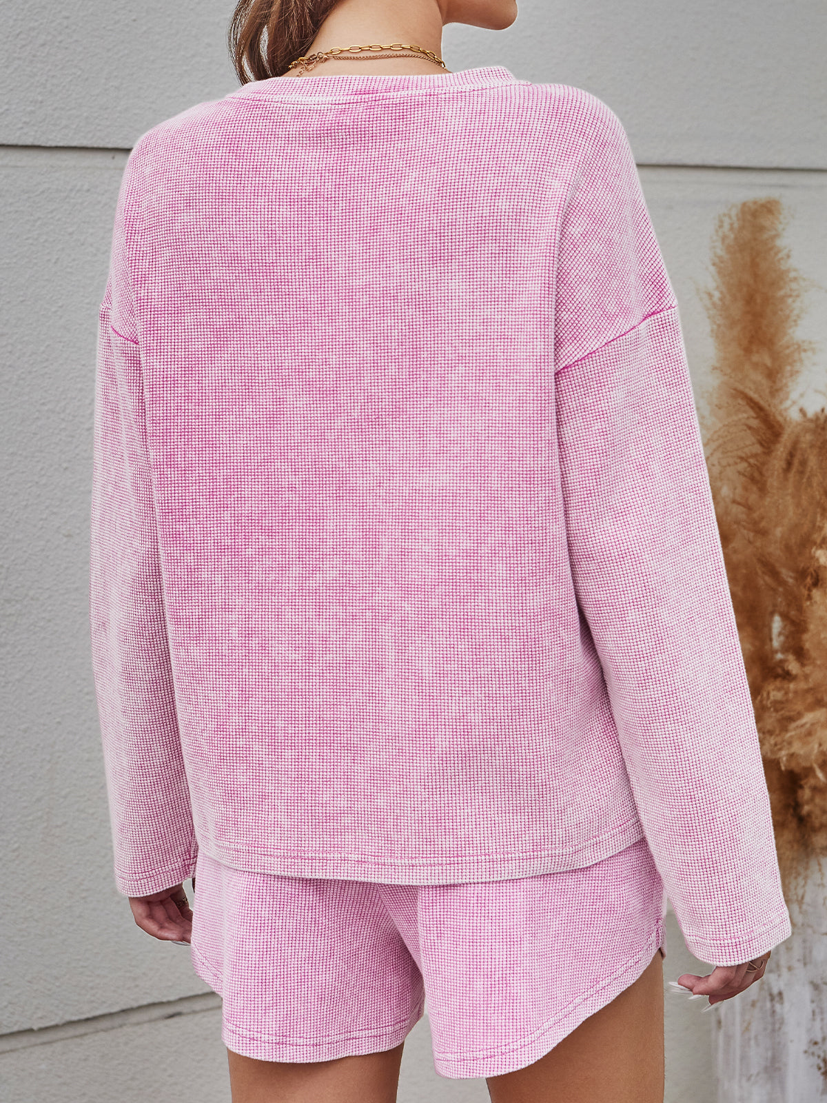 AUTOMET Women's Vintage-Inspired Sweater & Shorts Set