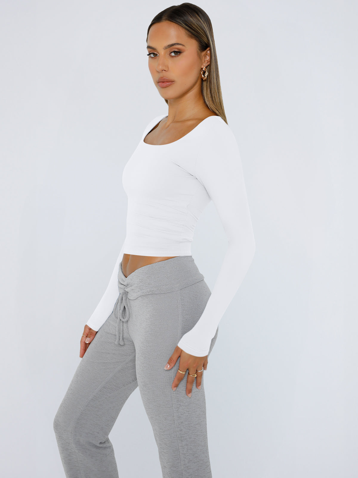 AUTOMET 4 Pack Double Lined Womens Long Sleeve Scoop Neck Slim Fitted Basic Tops